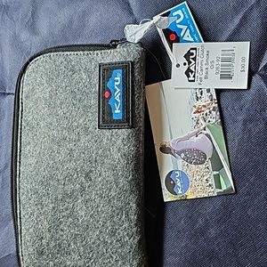 Kavu felt cammi clutch